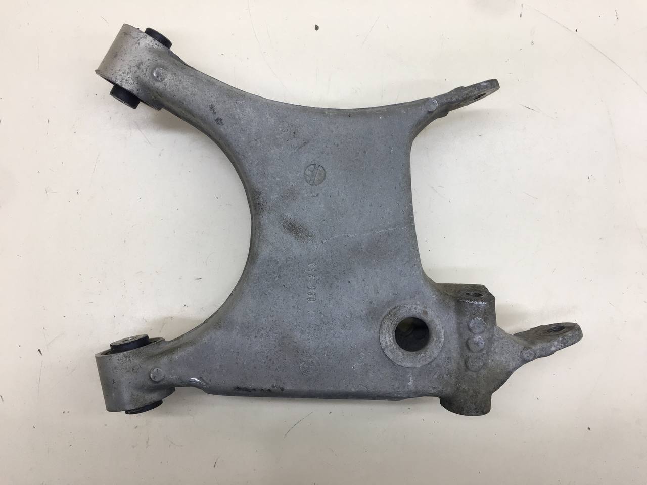 Рычаг задний нижний левый BMW X5 E53 2000-2007