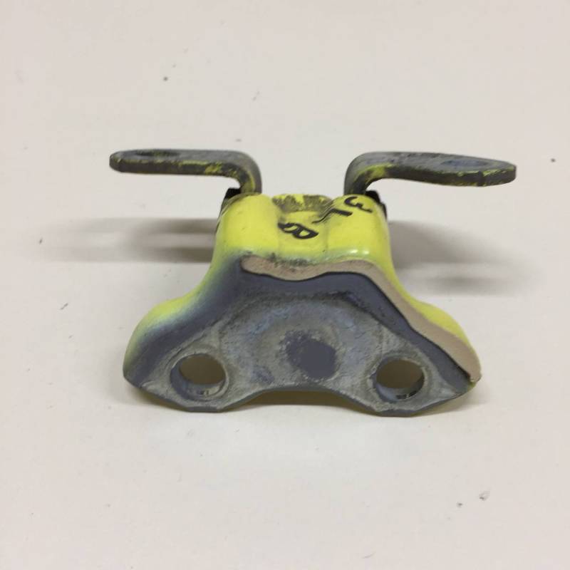 Петля двери задней левой верхняя Peugeot 107 2006-2014