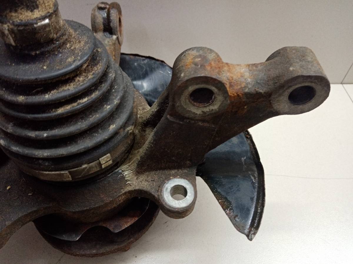 Кулак поворотный передний левый Toyota Allion (T240) 2001-2007