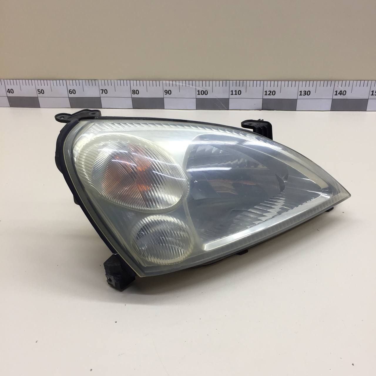 Фара правая Suzuki Liana 2001-2007