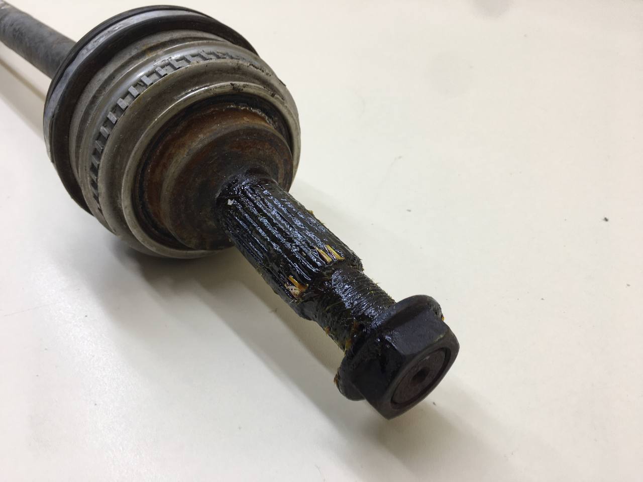 Полуось задняя Lexus RX 300 (XU10) 1997-2003