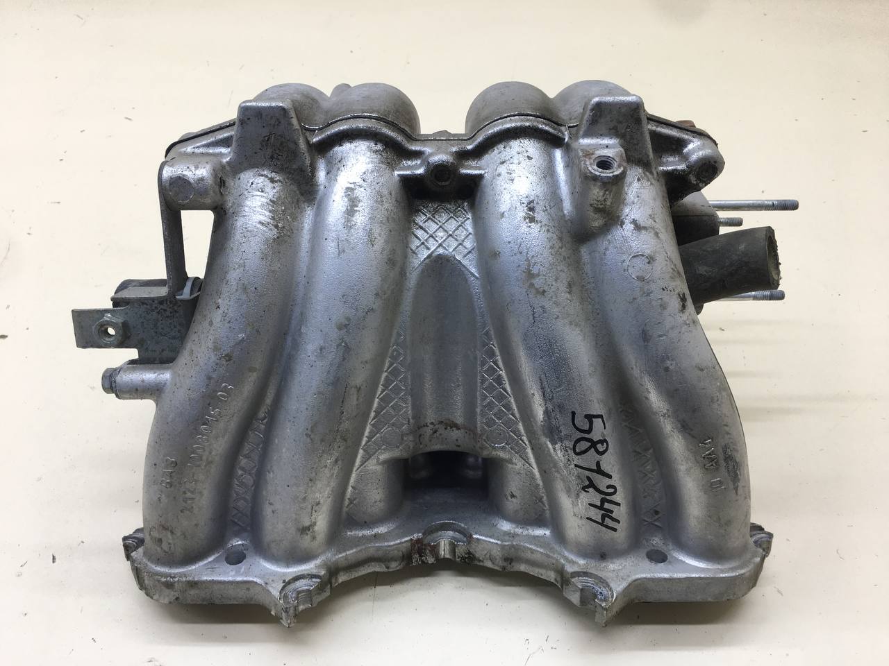 Коллектор впускной Lada  Niva Travel 2020>