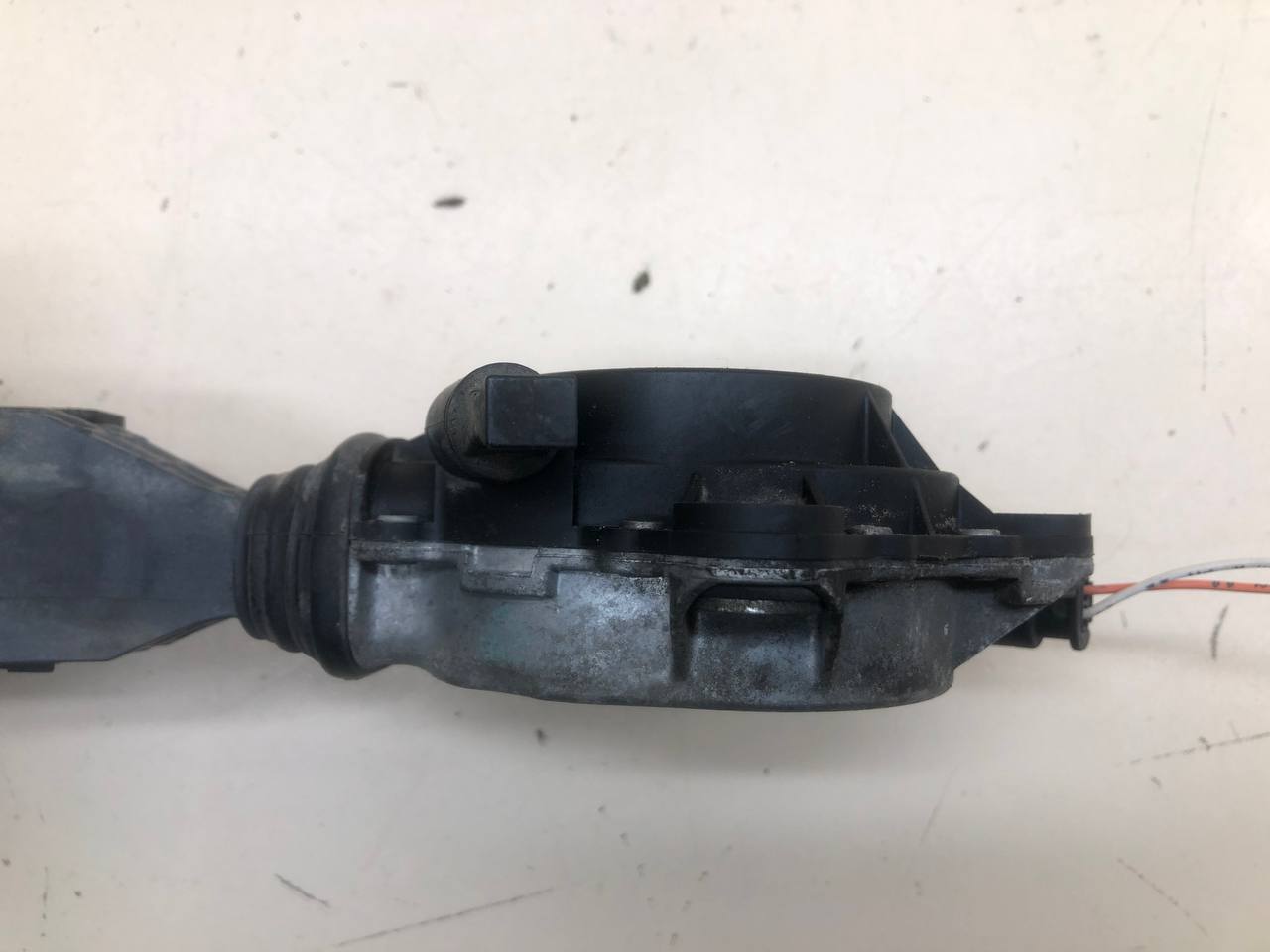 Ролик руч.ремня с кронштейном Citroen C3 2009-2016