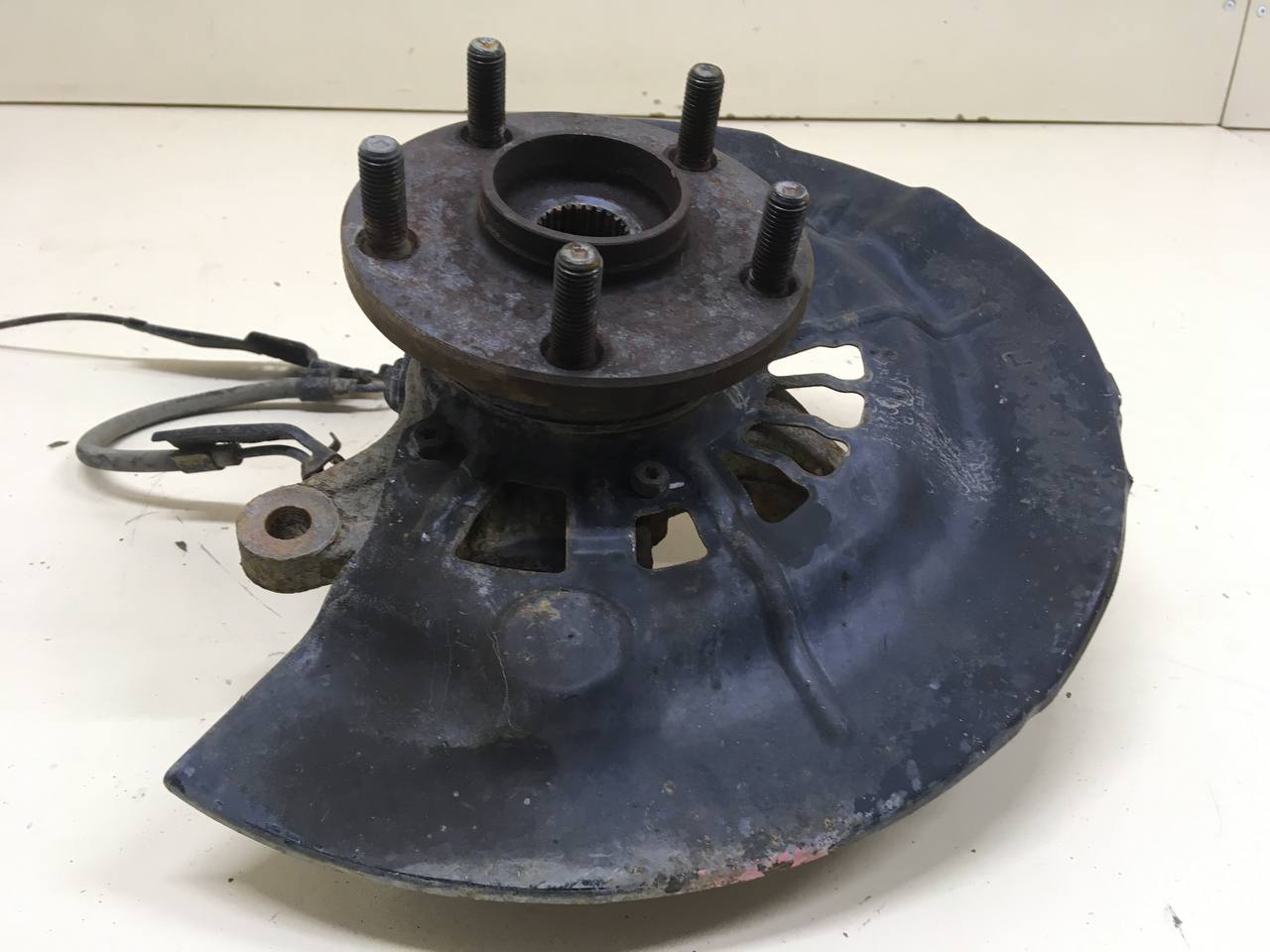 Кулак поворотный передний левый Toyota Camry (XV50) 2011-2017