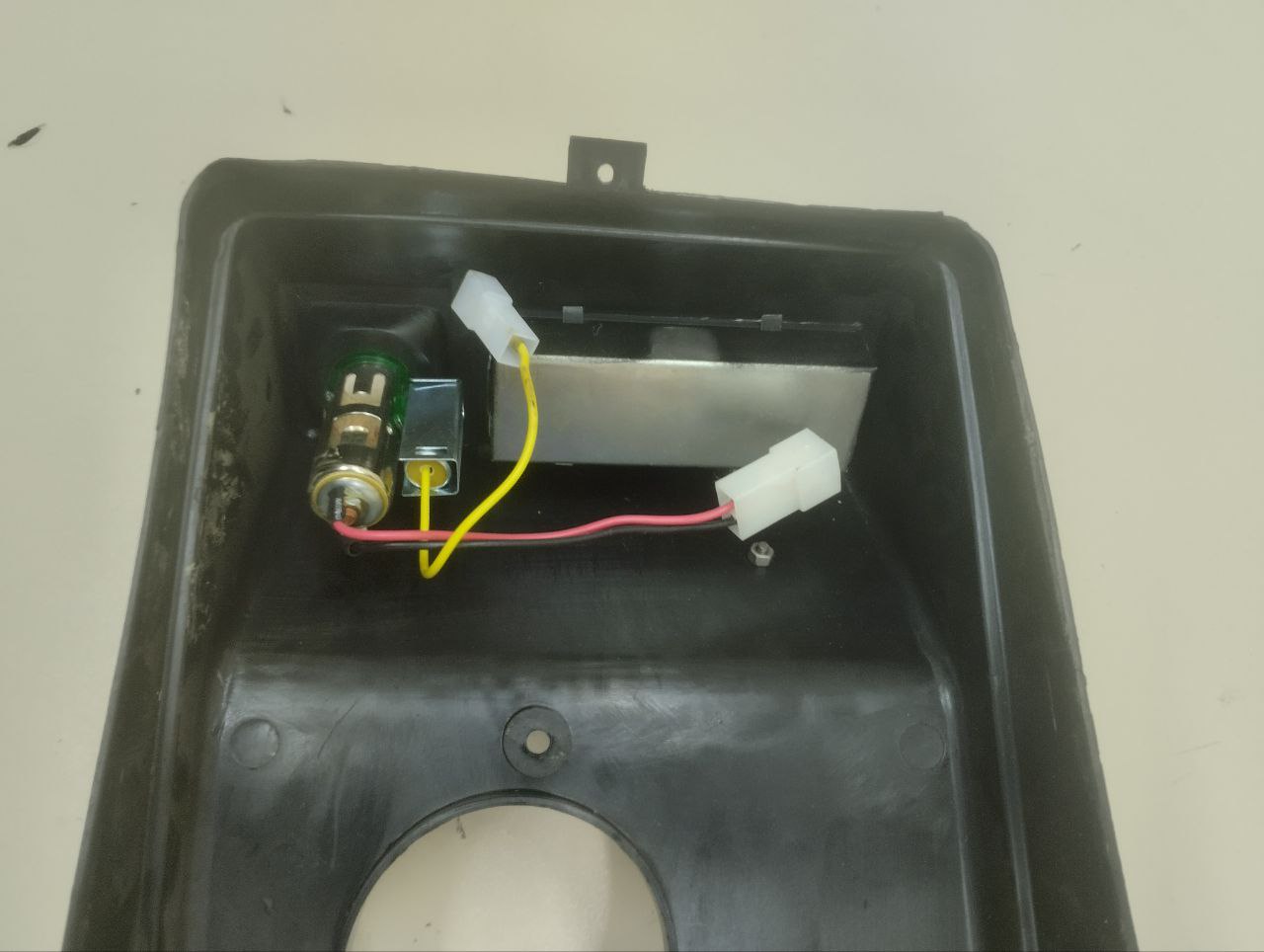 Консоль центральная Lada Niva 2131 1993>