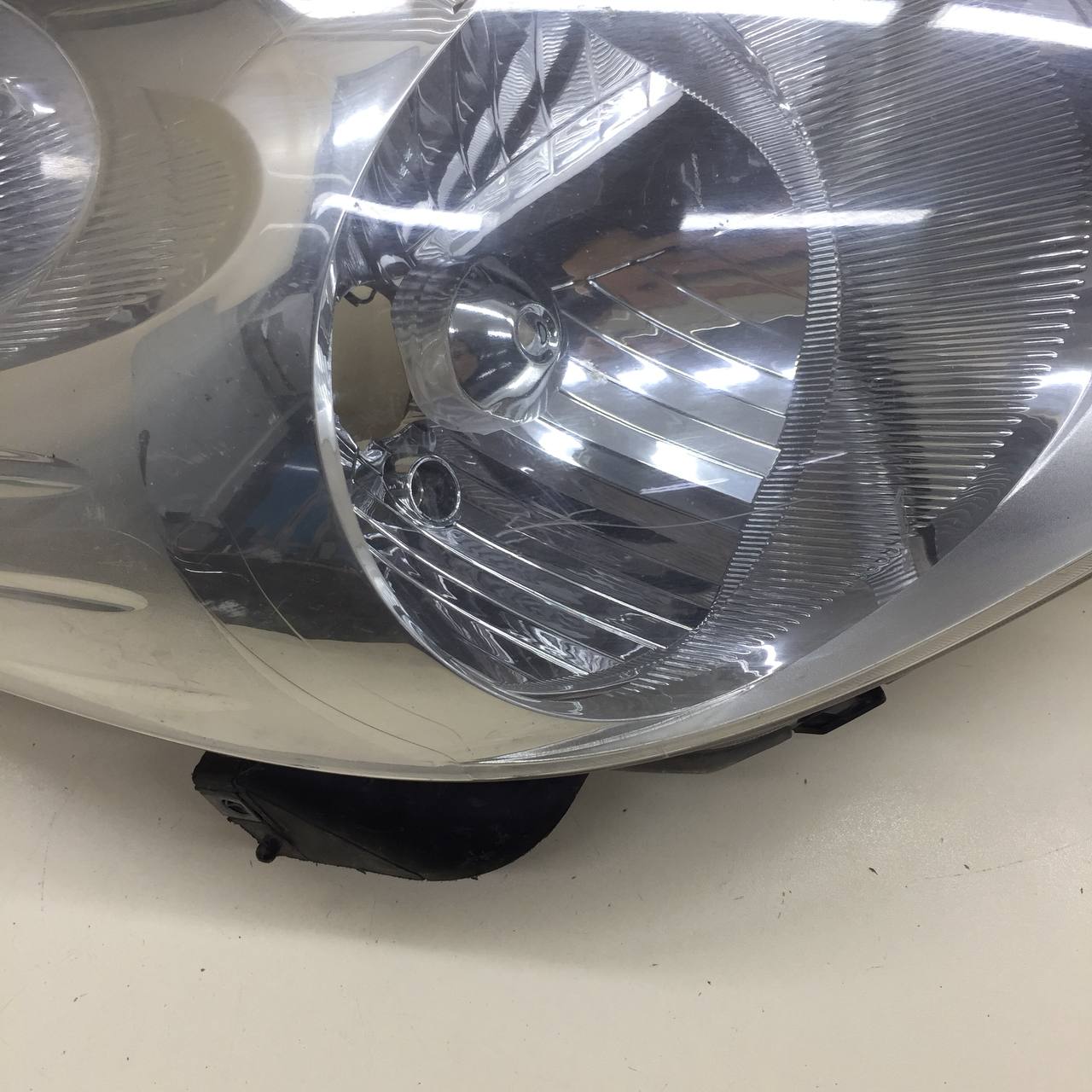 Фара правая Chevrolet Spark (M300) 2010-2015