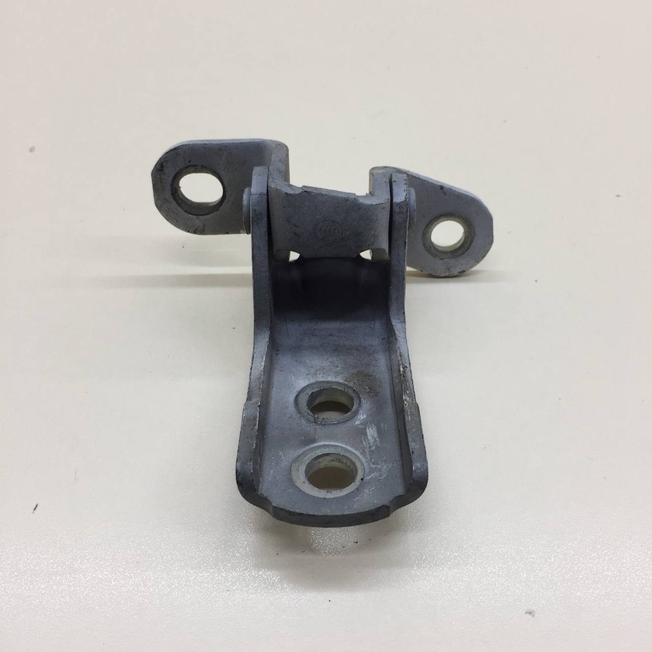 Петля двери передней правой верхняя Lexus ES (XV60) 2012>