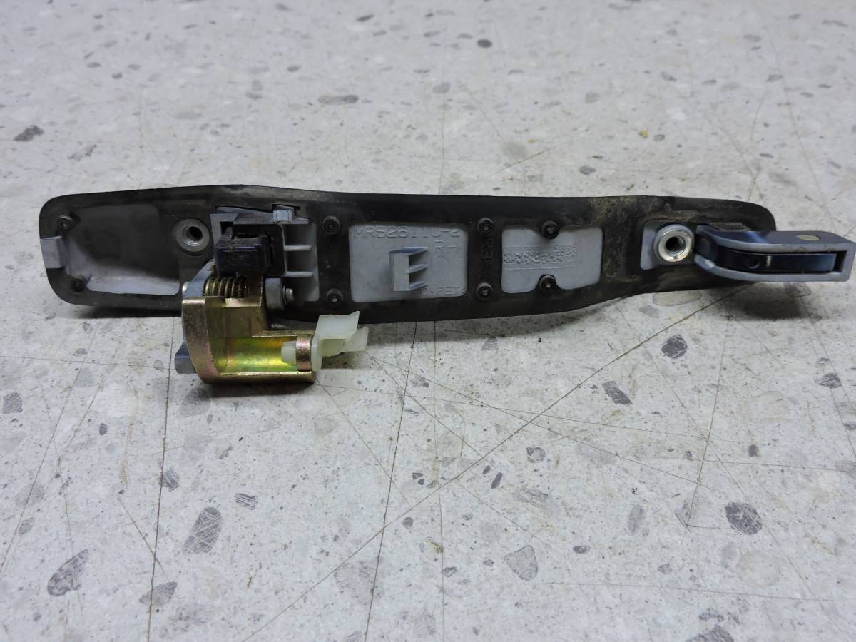 Ручка двери задней наружная правая Mitsubishi Outlander (CU) 2001-2008