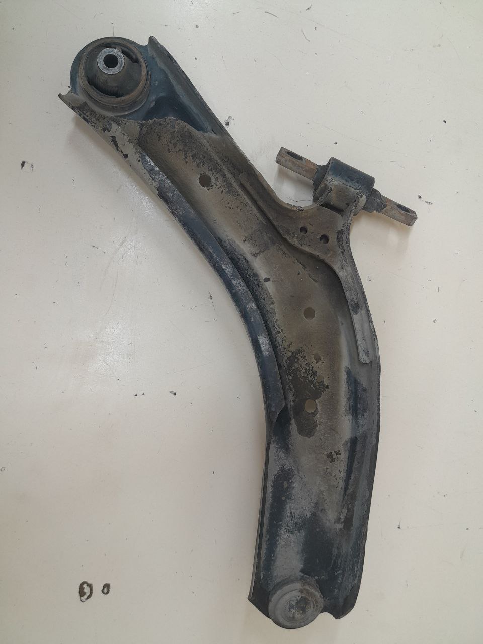 Рычаг передний левый Nissan Qashqai (J11) 2014>