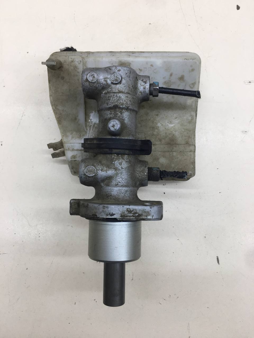 Цилиндр тормозной главный Peugeot 206 1998-2012