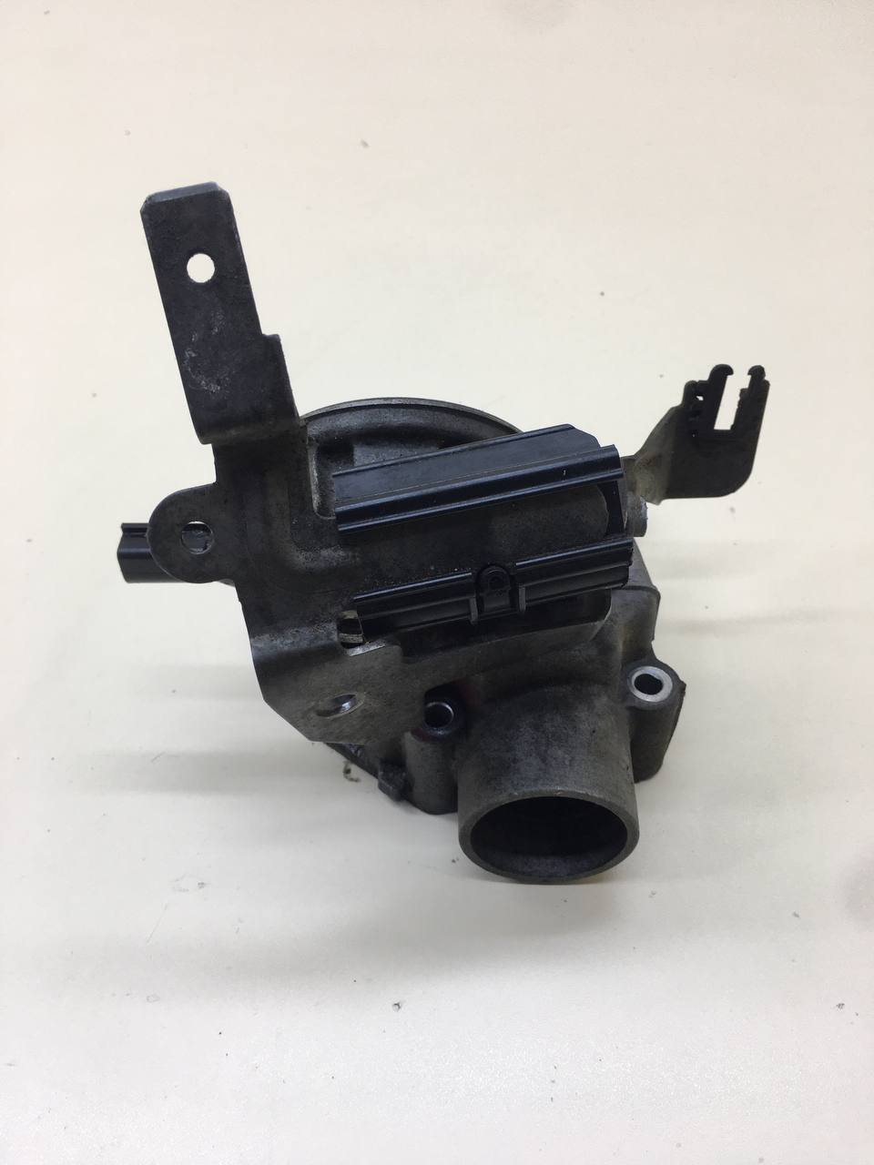 Кронштейн масляного фильтра Skoda Octavia (A5 1Z-) 2004-2013