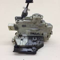 Замок двери задней левой Volkswagen Passat B7 2011-2015