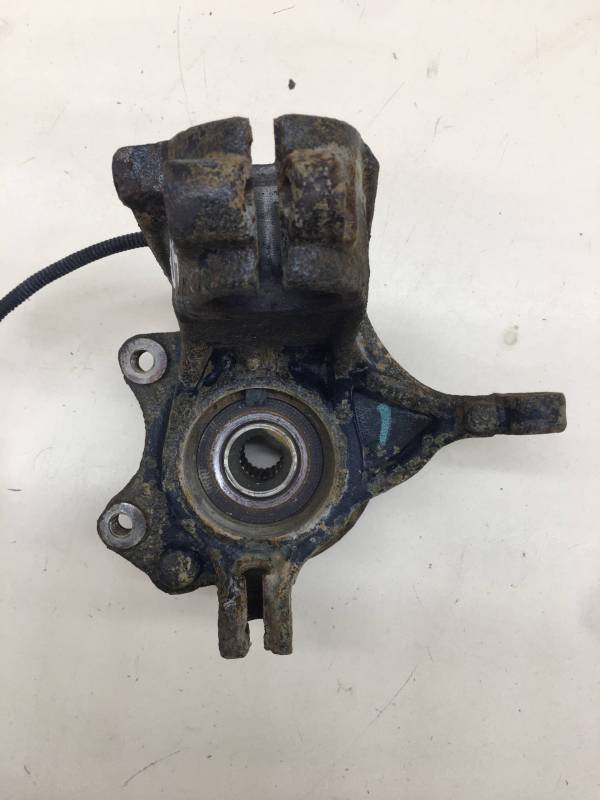 Кулак поворотный передний правый Peugeot 208 2012>