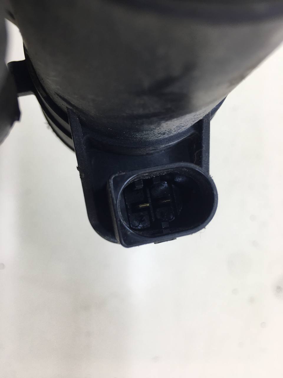 Суппорт задний левый Mercedes-Benz C-Class (W205) 2014>