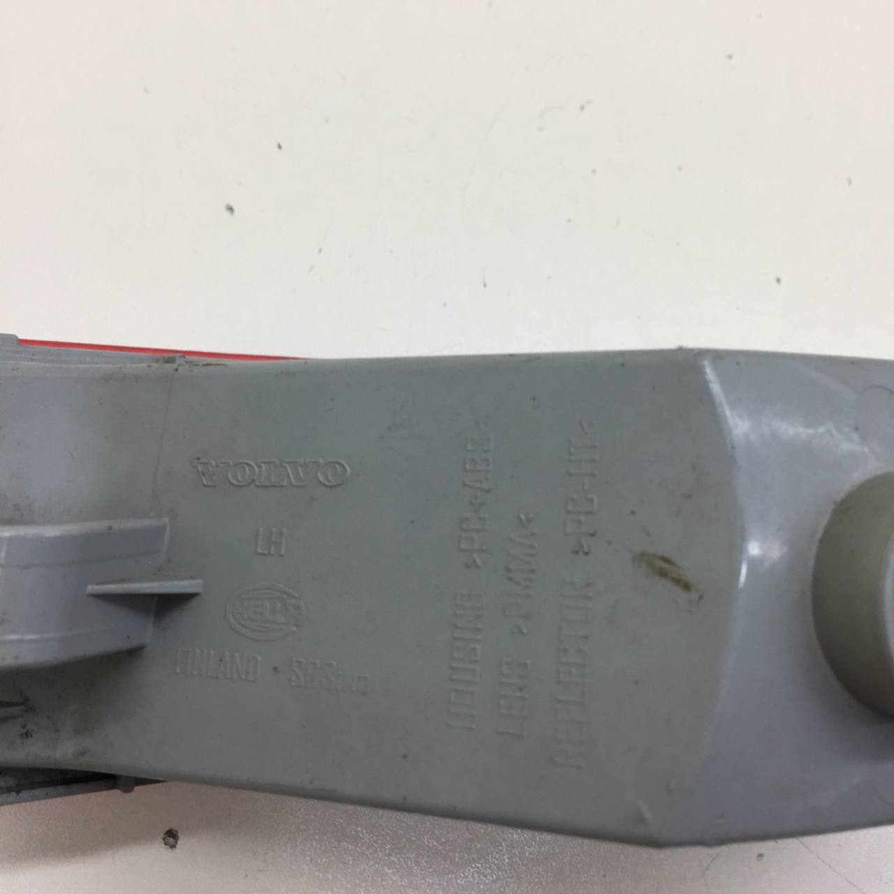 Фонарь задний в бампер левый Volvo XC90 2002-2015