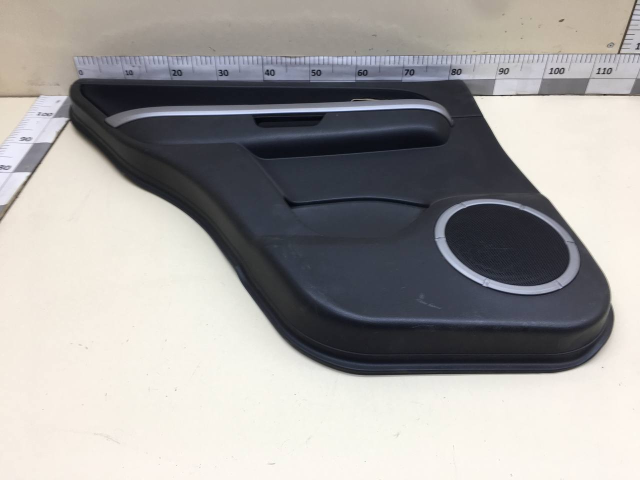 Обшивка двери задней левой Suzuki Grand Vitara 2005-2015