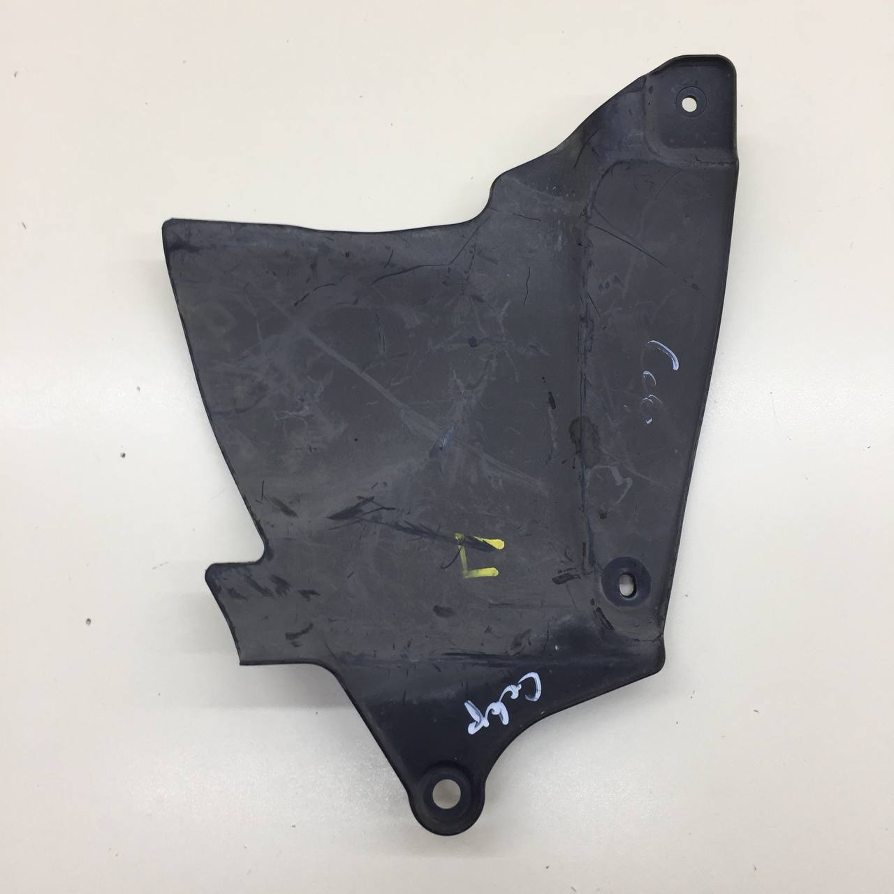 Пыльник двигателя боковой правый Lexus ES (XV60) 2012>