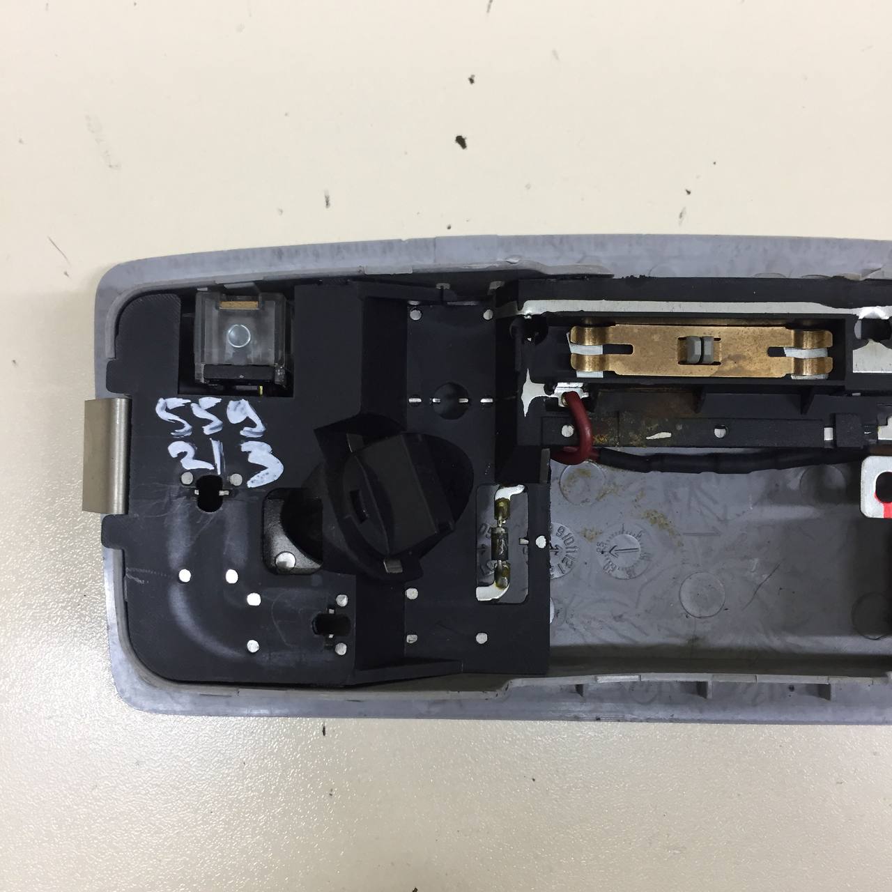 Плафон салонный Mazda Mazda 6 (GG) 2002-2007