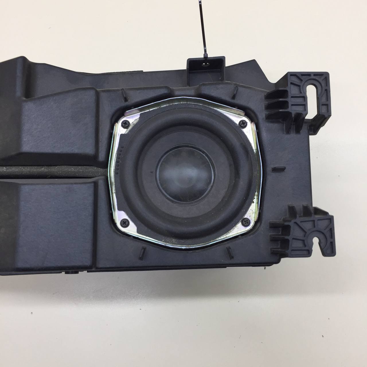 Сабвуфер Cadillac Escalade 3 2006-2014