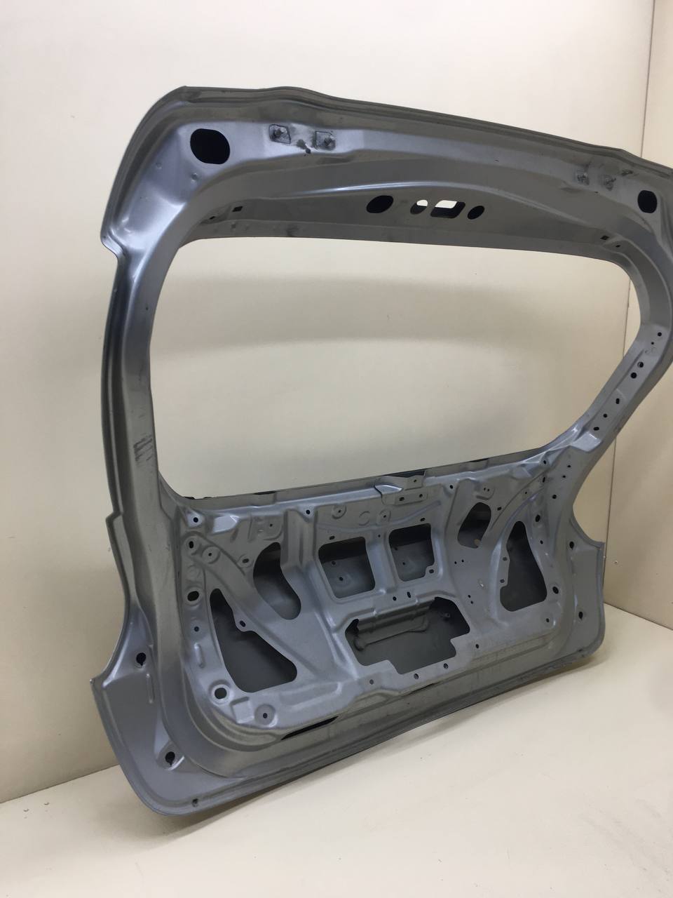 Дверь багажника Nissan Juke (YF15) 2011-2020