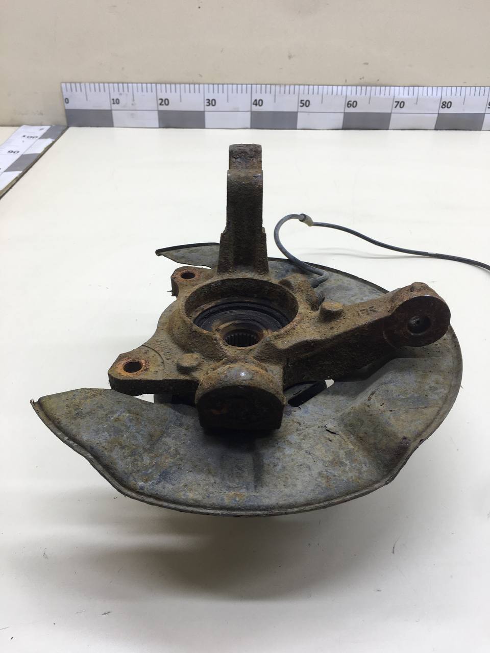 Кулак поворотный передний правый Geely Emgrand EC7 2008>