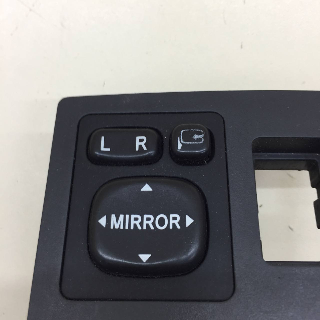 Переключатель регулировки зеркала Toyota Rav 4 (A30) 2006-2013