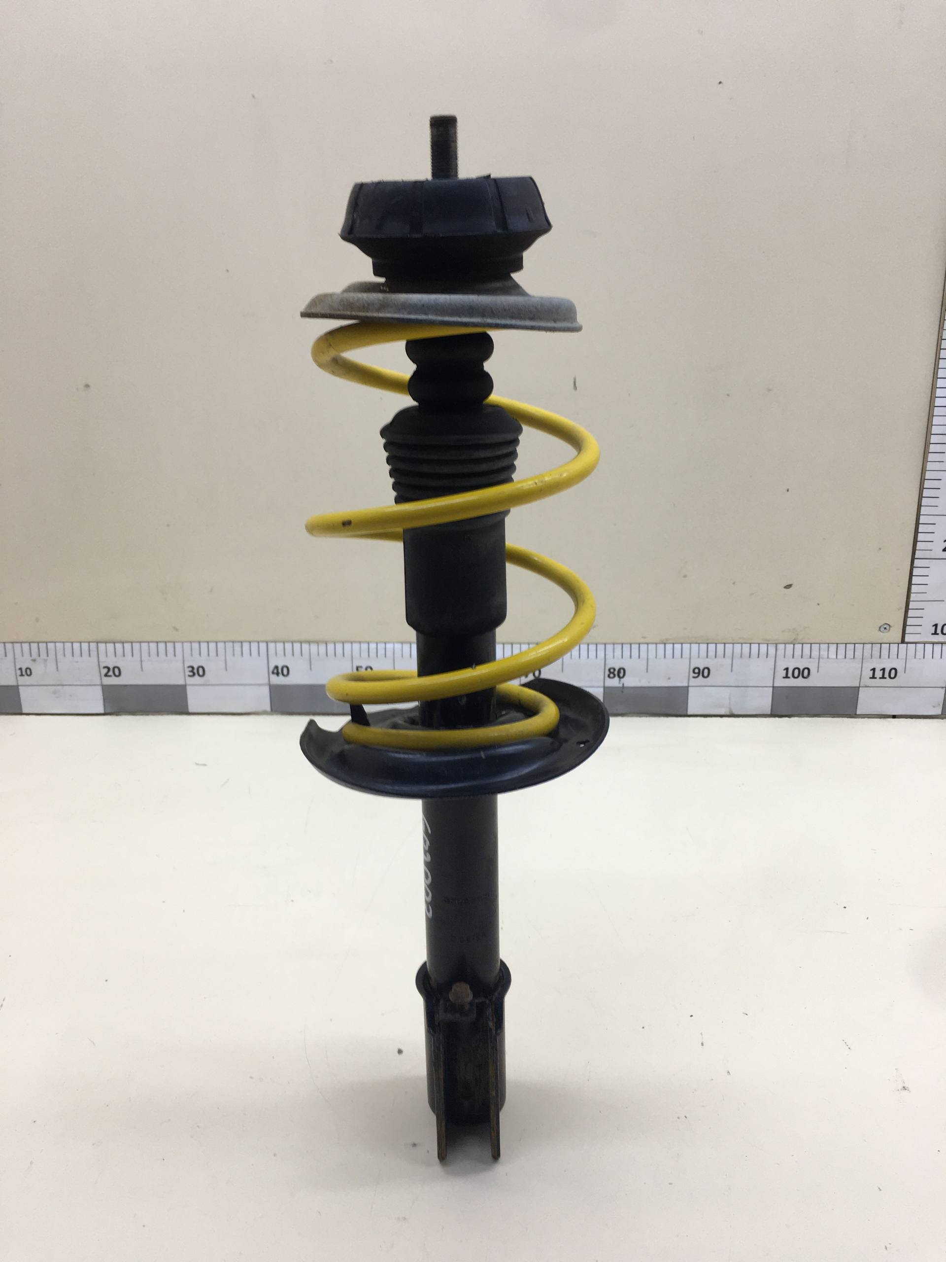 Амортизатор передний Renault Logan (2) 2014>