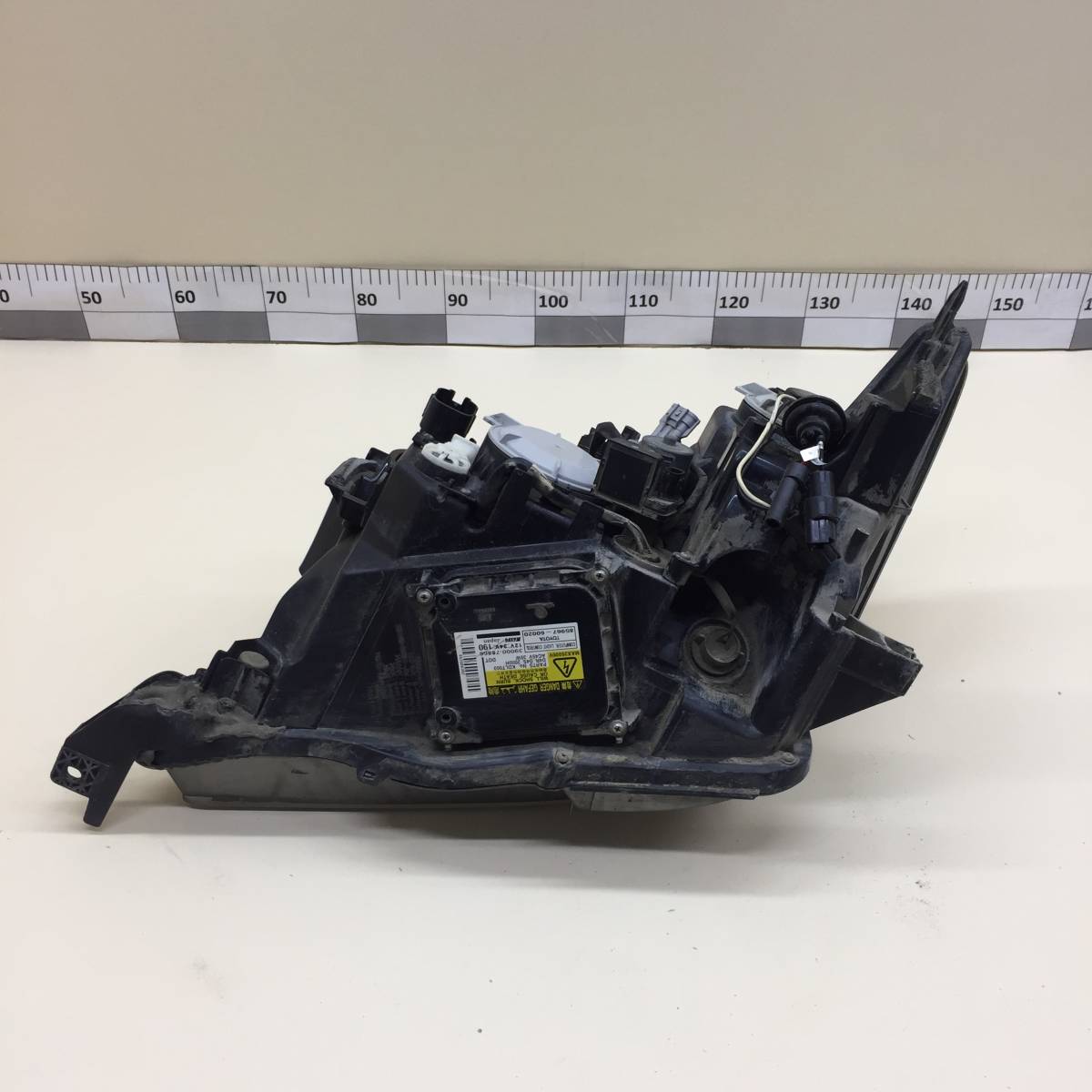 Фара правая Lexus LX570 (J200) 2007-2015