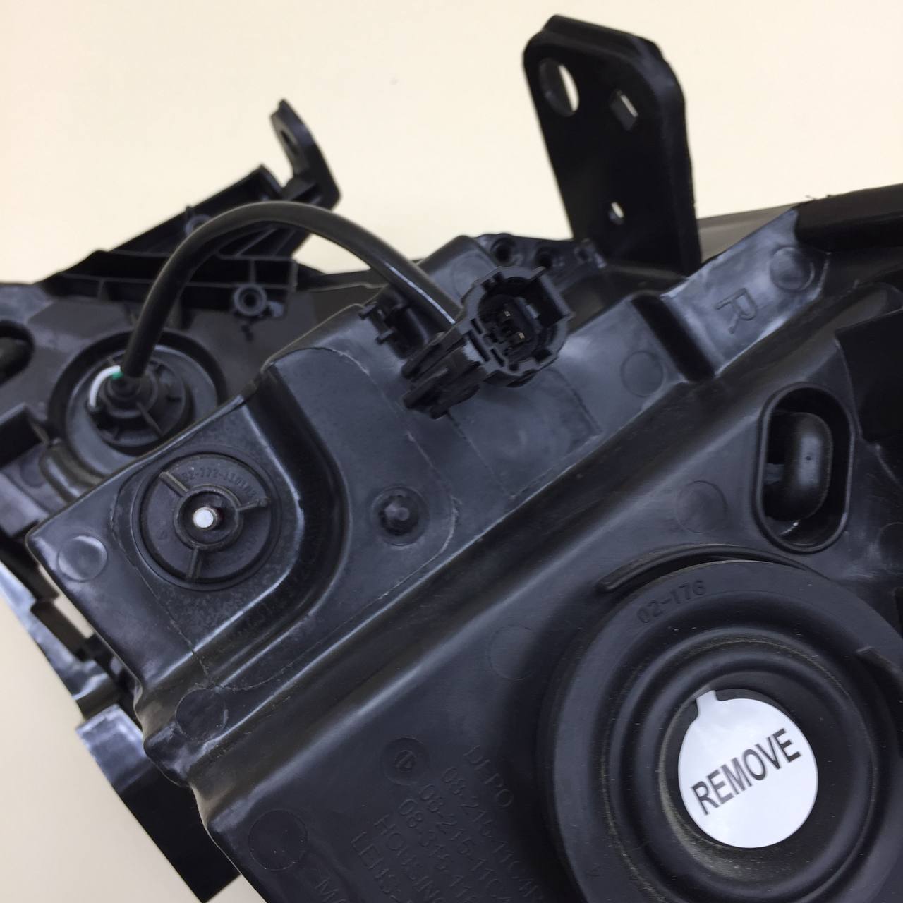 Фара правая Nissan Tiida (C11) 2007-2014