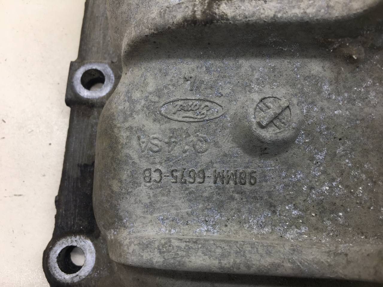 Поддон масляный двигателя Ford Focus 3 2011>