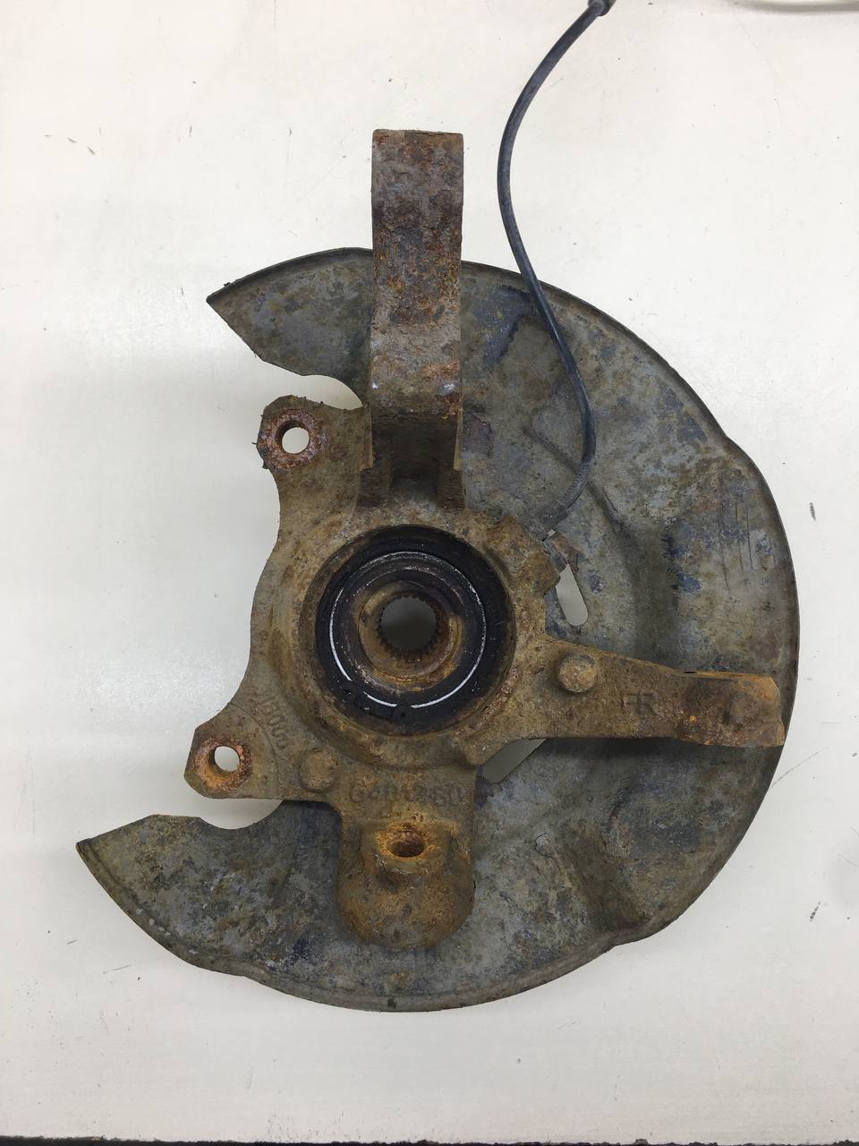 Кулак поворотный передний правый Geely Emgrand EC7 2008>