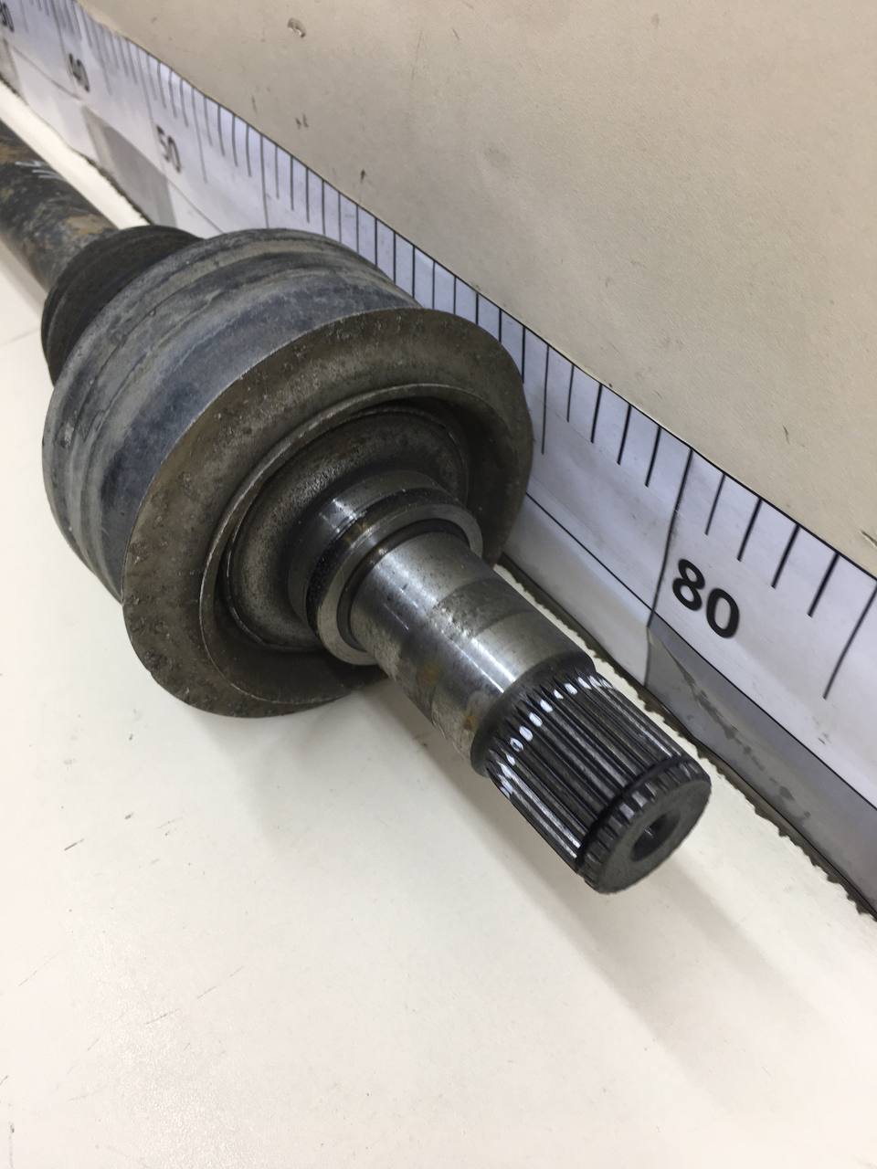 Полуось задняя левая Mercedes-Benz S-Class (W221) 2005-2013