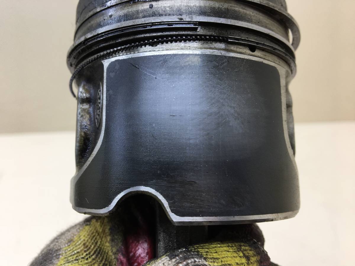 Поршень с шатуном Jaguar XE (760) 2014-2021