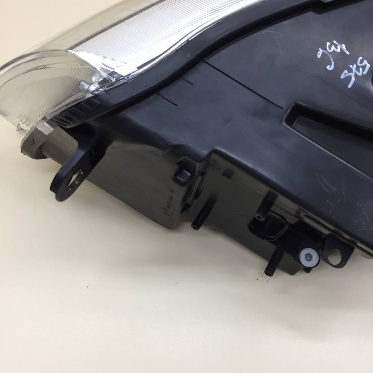 Фара правая Audi A6 (C6) 2005-2011