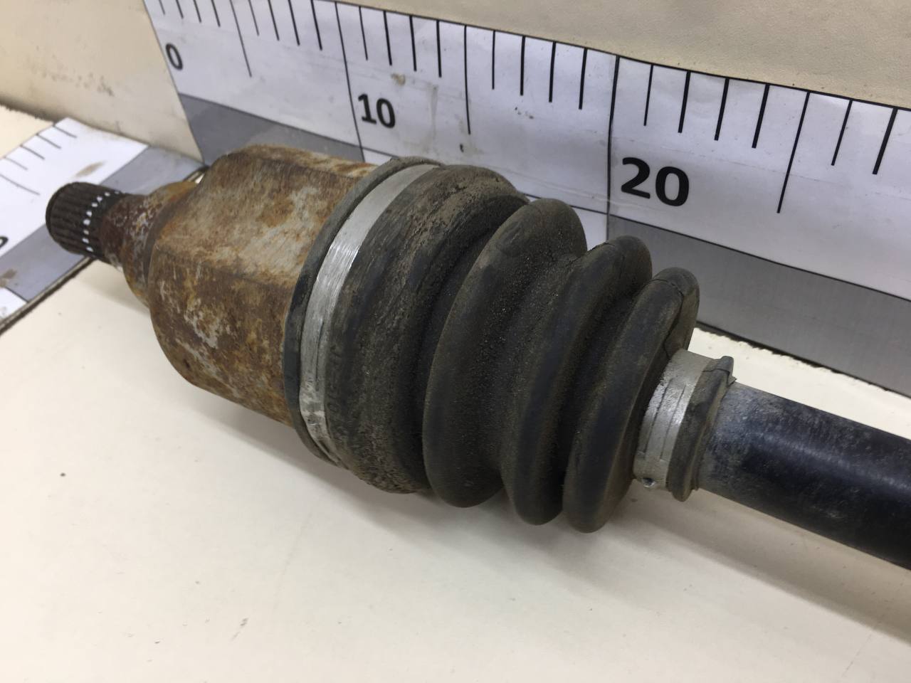 Полуось передняя левая Geely Emgrand EC7 2008>