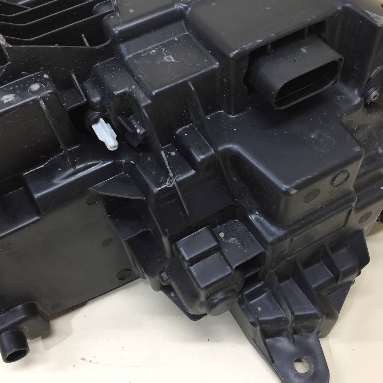 Фара левая Volvo XC90 2015>