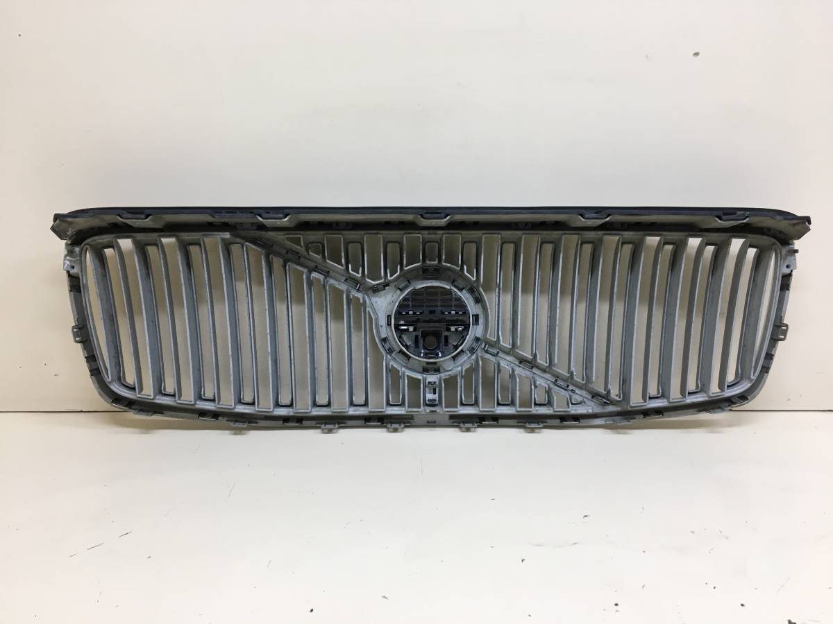 Решетка радиатора Volvo XC90 2015>