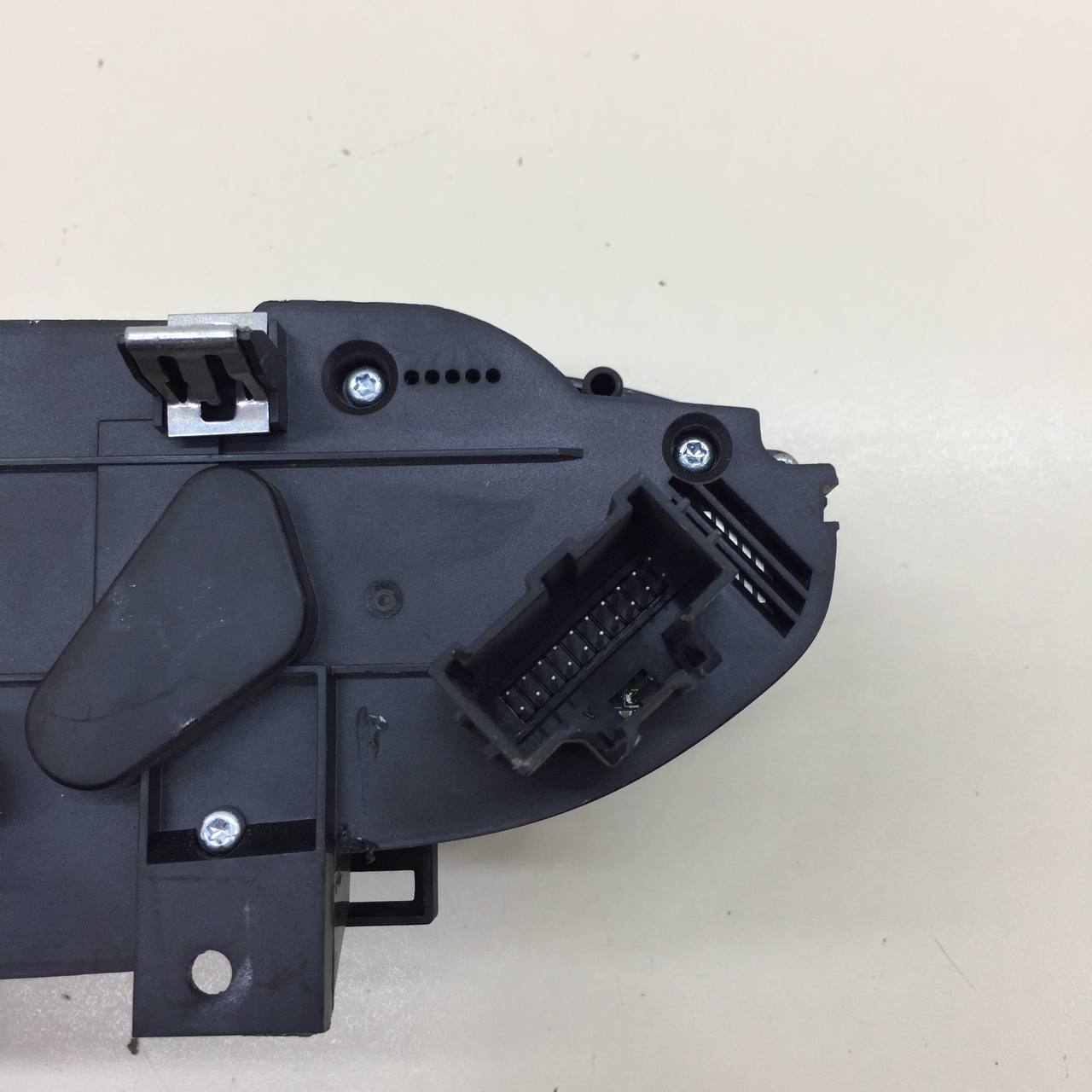 Блок управления климатической установкой EXEED TXL 2019>