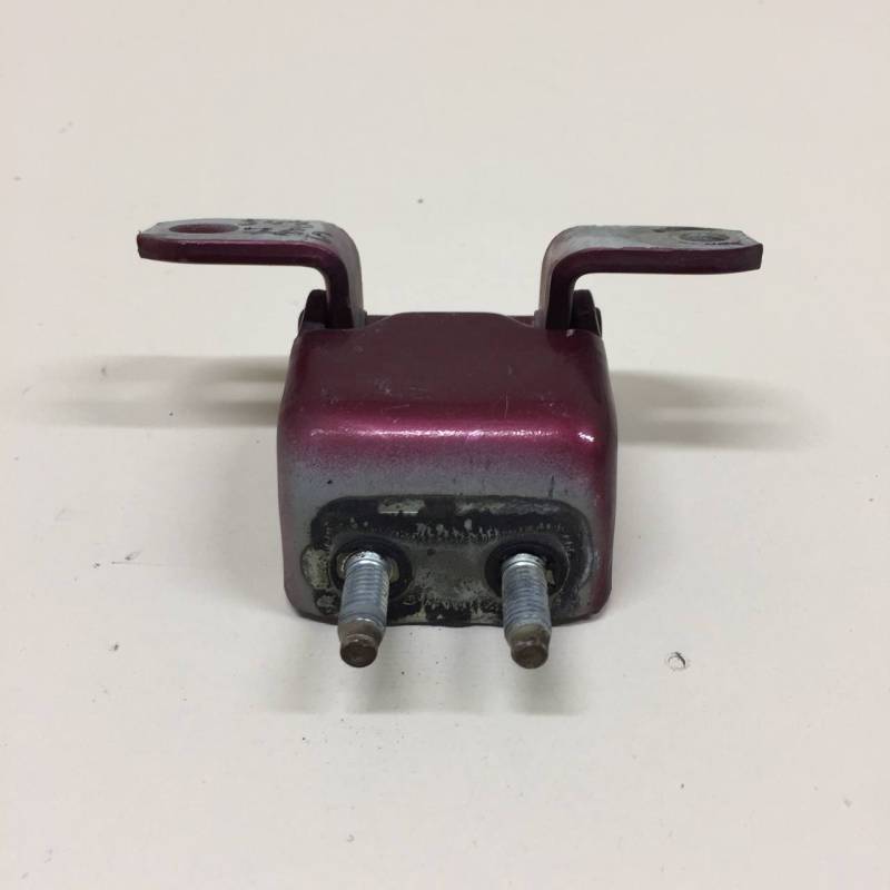 Петля двери задней левой верхняя Suzuki Grand Vitara 2005-2015