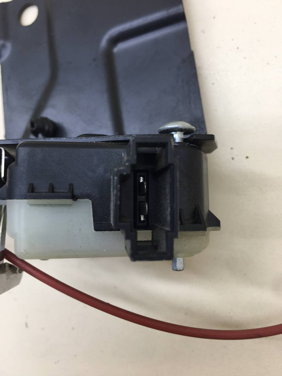 Активатор замка крышки бензобака Audi TT (8J) 2006-2015