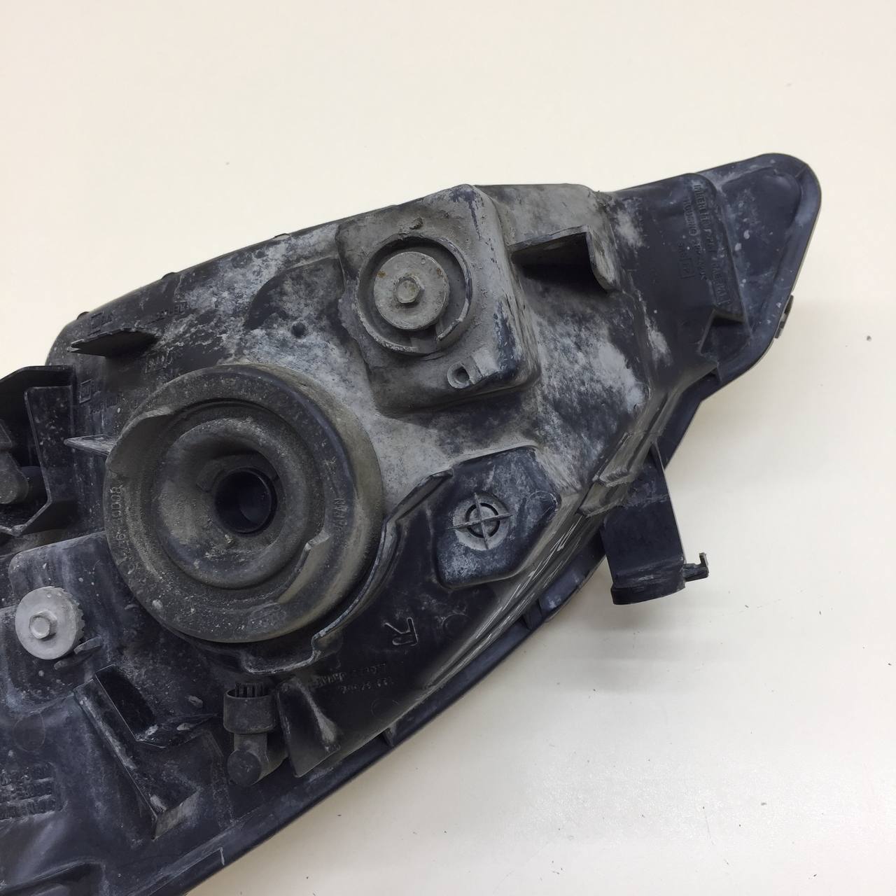 Фара правая Suzuki Liana 2001-2007