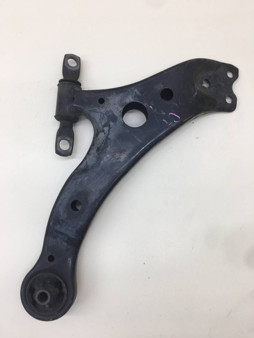 Рычаг передний левый Toyota Camry (XV50) 2011-2017