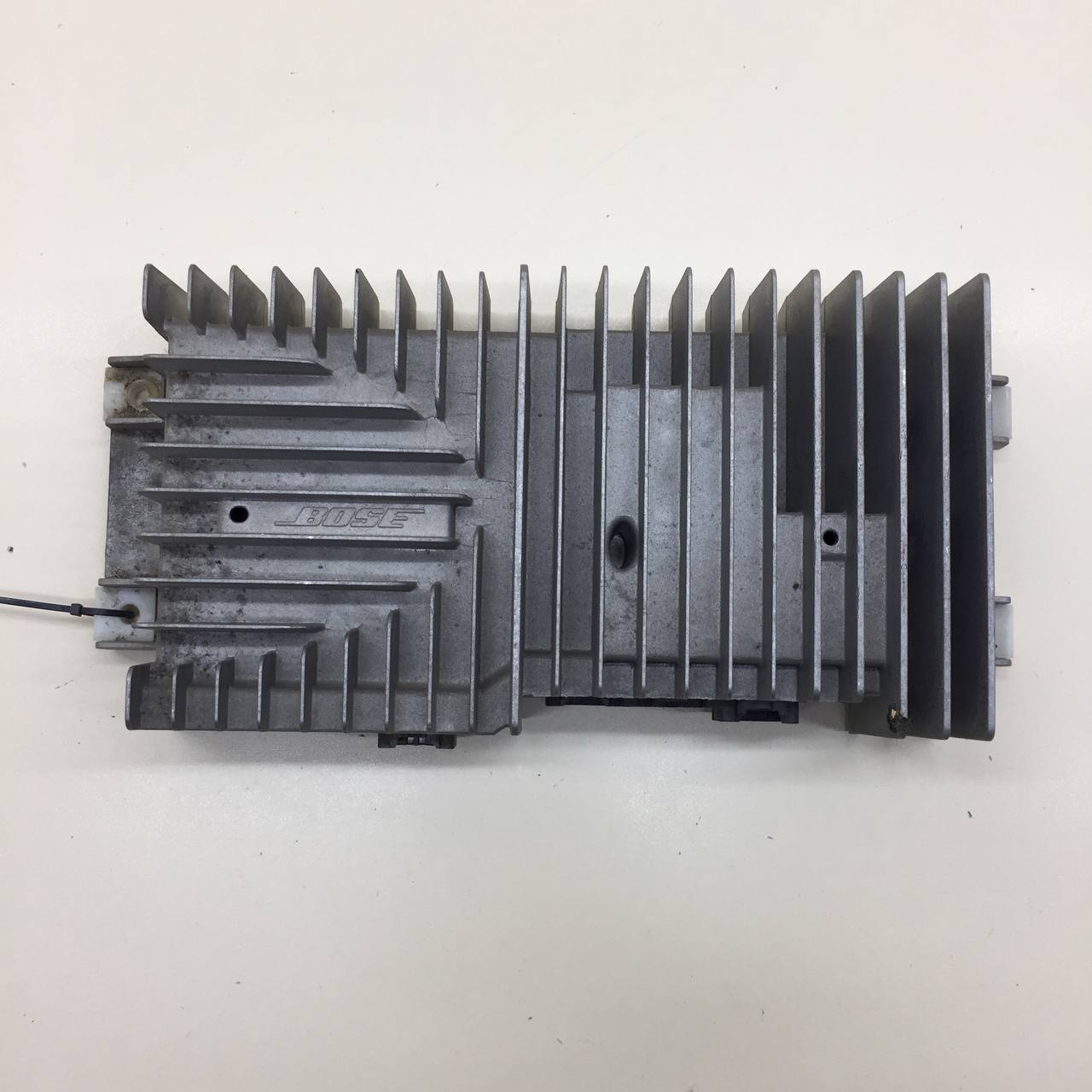 Усилитель акустической системы Cadillac Escalade 3 2006-2014