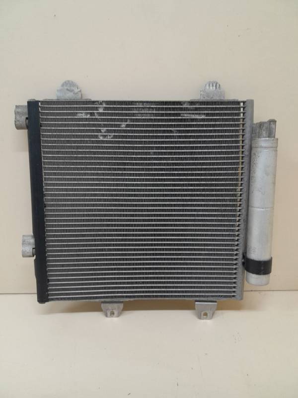 Радиатор кондиционера (конденсер) Peugeot 107 2006-2014