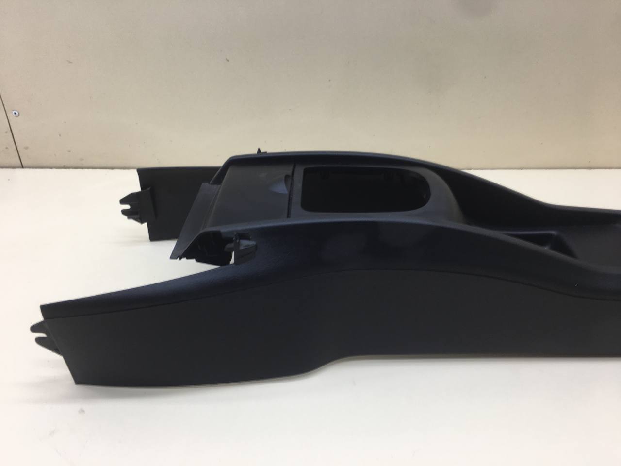 Консоль центральная Peugeot 207 2006-2013