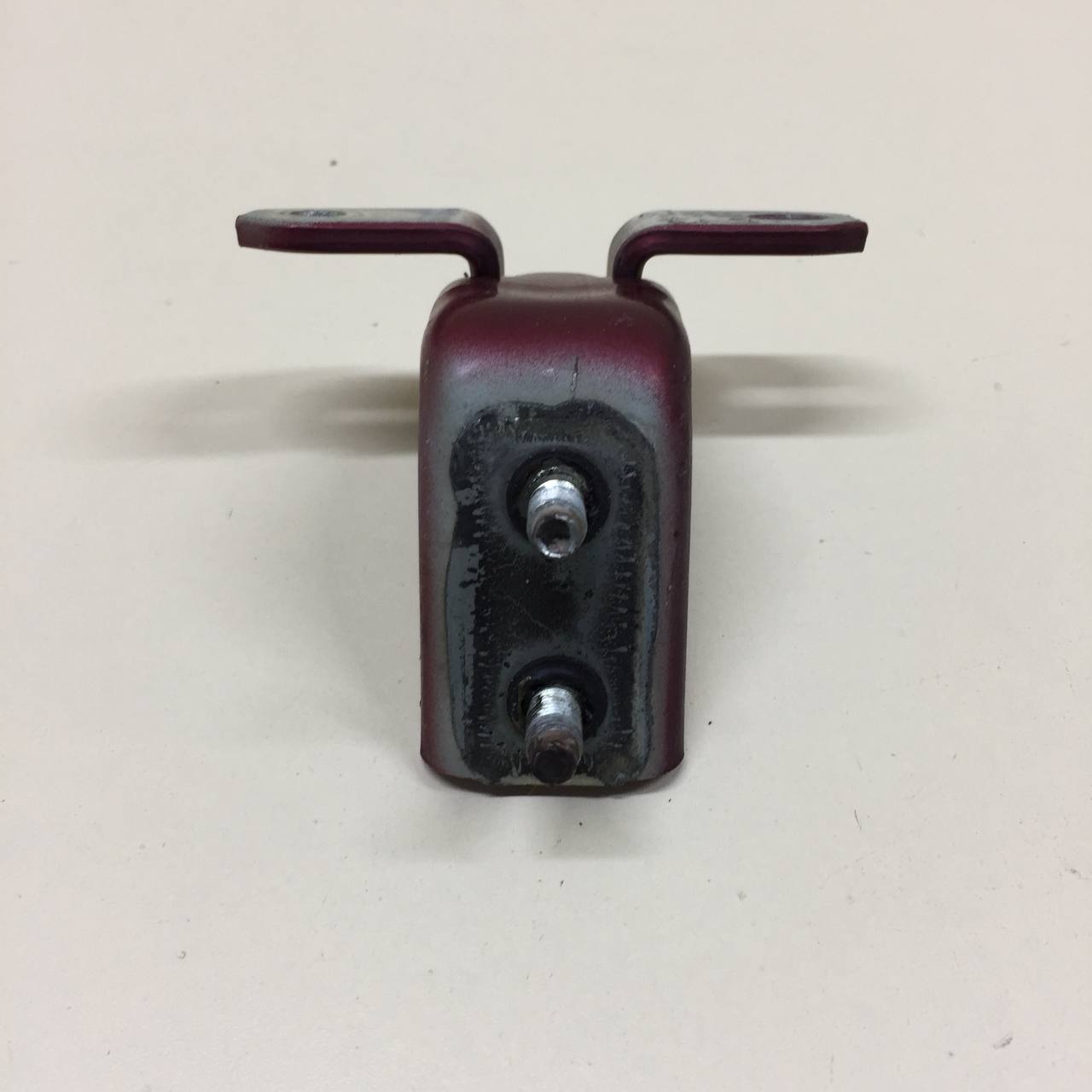 Петля двери задней левой нижняя Suzuki Grand Vitara 2005-2015