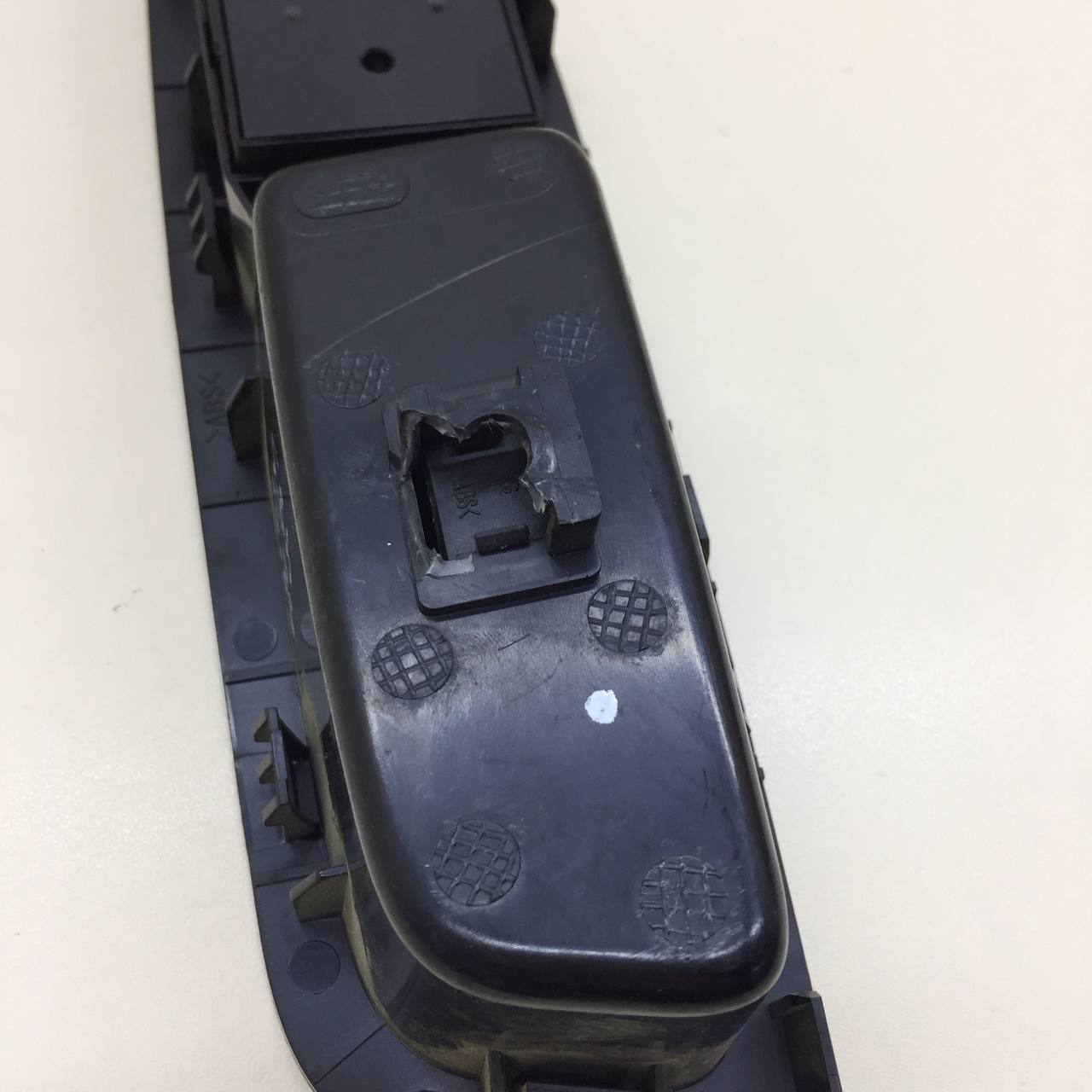 Блок управления стеклоподъемниками Chery Tiggo 3 2014-2020