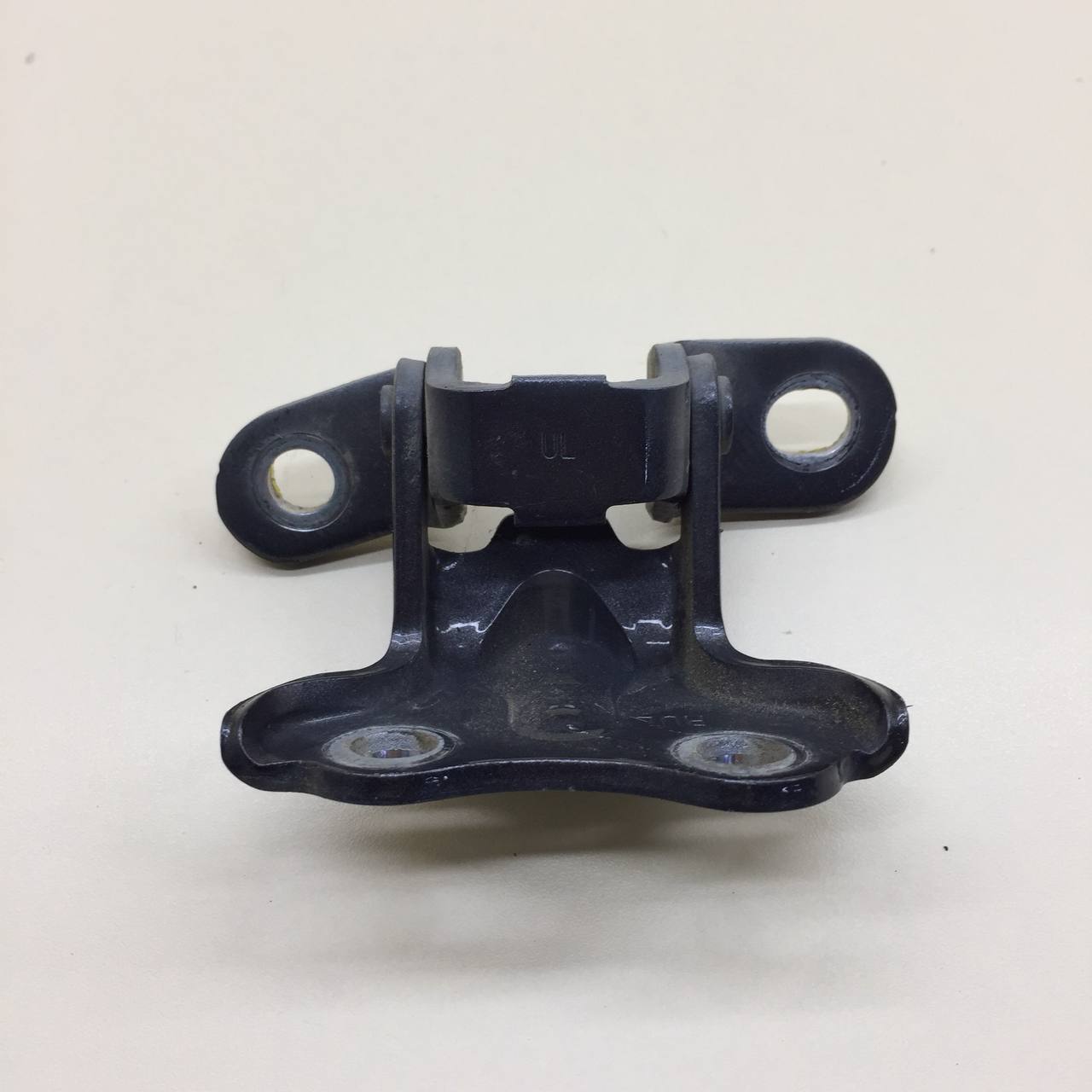 Петля двери задней левой верхняя Hyundai Solaris (RB) 2010-2017