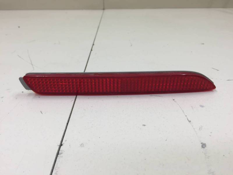 Отражатель в бампер задний правый Toyota Camry (XV50) 2011-2017