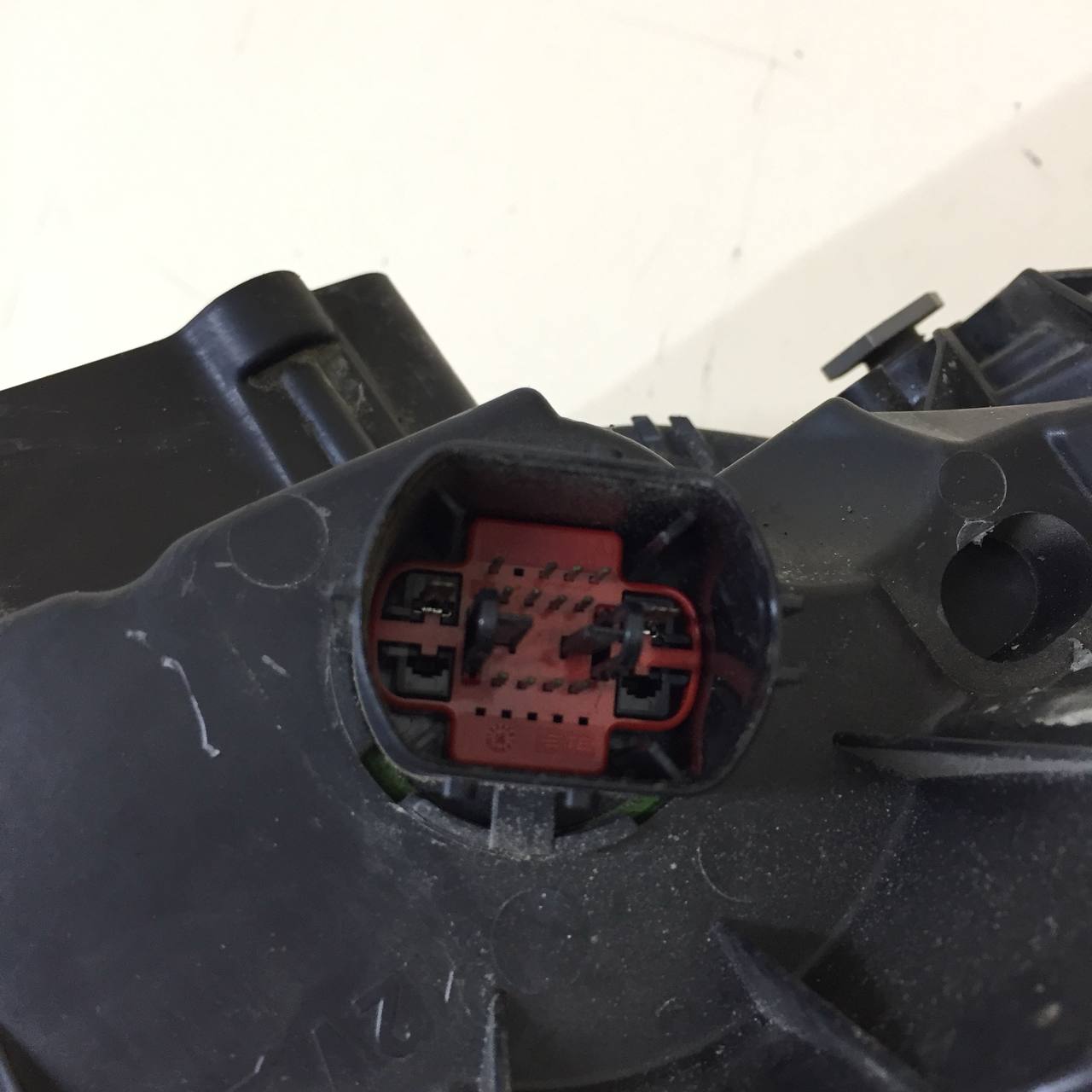 Фара левая Land Rover Range Rover Evoque  2018>